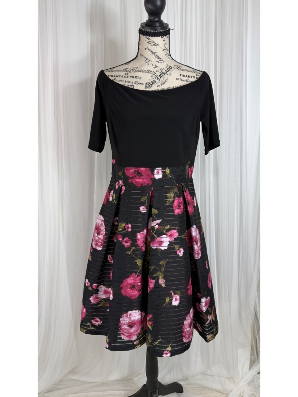 Adrianna Papell Black Rose Floral Fit and Flare Dress Size 8